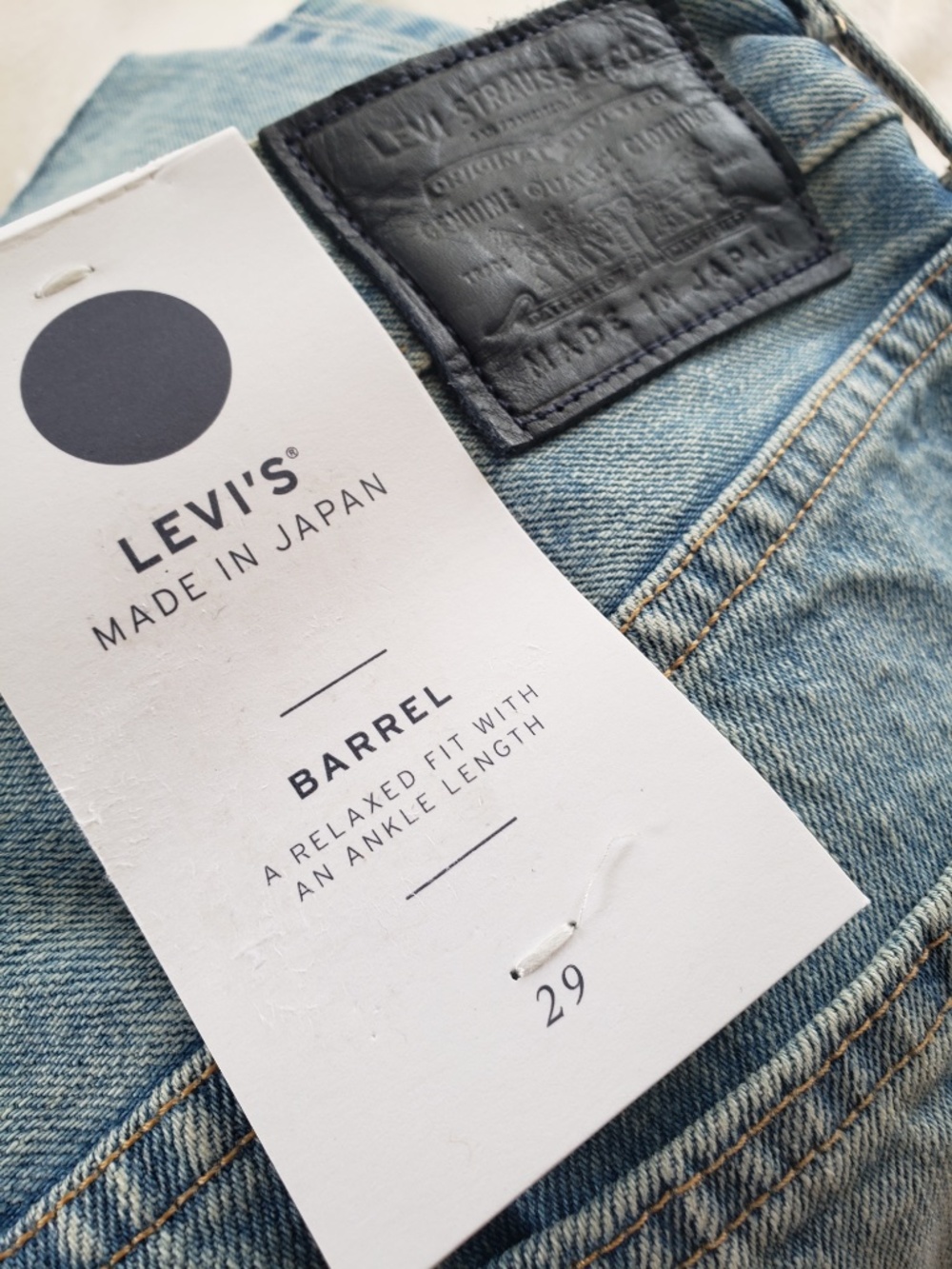 Levi's Premium Blue Label Barrel Jeans Size 29 NEW - Picture 13 of 15